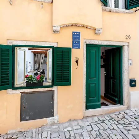 Wishing Well Garden * Rovinj