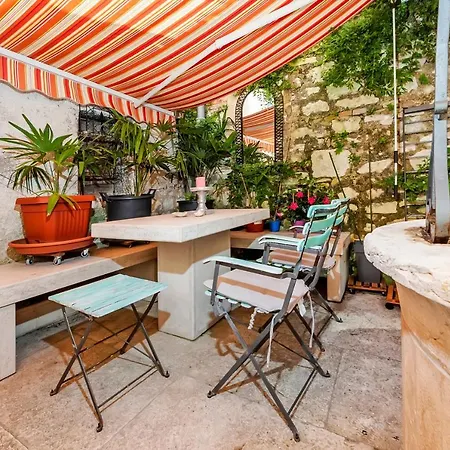 Wishing Well Garden Appartement Rovinj